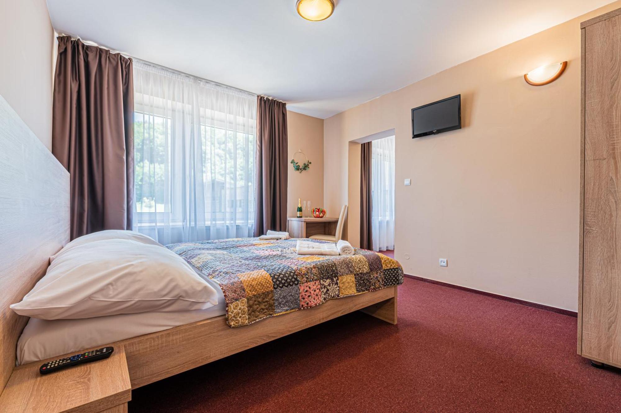 Spišské Tomášovce Grand Hotel Rooms מראה חיצוני תמונה