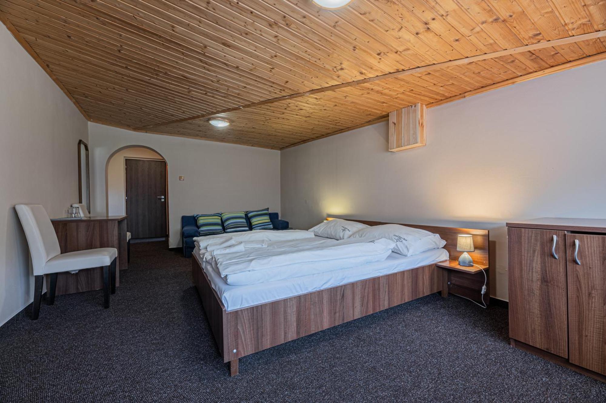 Spišské Tomášovce Grand Hotel Rooms מראה חיצוני תמונה